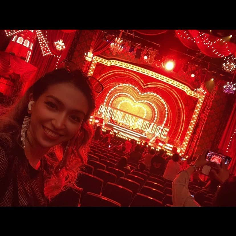 ダンドイ舞莉花さんのインスタグラム写真 - (ダンドイ舞莉花Instagram)「WELCOME  TO THE  MOULIN ROUGE!!!  🐘❤️👠🇫🇷🇯🇵🍾💋  With a few pics from when I went to the Moulin Rouge in Paris 9 years ago!  9年前、パリのムーランルージュに行った時の写真も📸  プレビュー初日おめでとうでした㊗️ 明日はダブルキャストのプレビュー初日！ みんながんばれー！！❤️  @irei_kanata @emksuzuki  @maria.eeee  @watarusakai1016  @tatsunori.senna  @ichimonji1021  @keiichi_tagawa  @sayaka_kato_  @yurino.5  @enastgm_   ほんとにほんとに最高の時間だった！  @moulinmusicaljp  @moulinrougebway   #moulinrouge #ムーランルージュ #musical #broadway #tokyo #japan #初演 #openingnight #ミュージカル #paris #伊礼彼方 #鈴木瑛美子 #mariae #酒井航 #仙名立宗 #ICHI #田川景一 #加藤さや香 #杉原由梨乃 #田口恵那」6月25日 13時20分 - mdandoy18