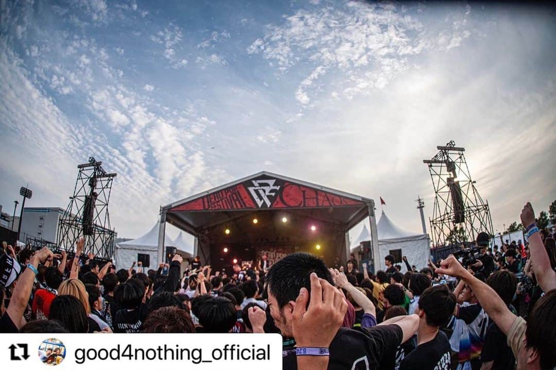 U-tanさんのインスタグラム写真 - (U-tanInstagram)「#Repost @good4nothing_official with @use.repost ・・・ SiM pre「DEAD POP FESTiVAL 2023 - 解 -」  2023.06.24 東扇島東公園特設会場  Photo by Kanade Nishikata」6月25日 13時34分 - utan_g4n