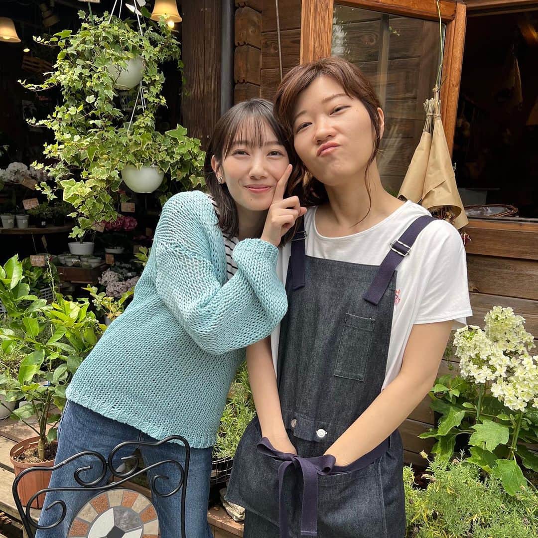 わたしのお嫁くんのインスタグラム：「最終話はTVerで無料配信中！ ⌚━━━━━━━━🍳  　#わたしのお嫁くん 🍳 ━━━━━━━━⌚  はやみんの頼れる親友・君ちゃん❕  最終的には、ちょっと洗濯が苦手そうなお相手と結婚するに至りました！  今夜は、そんな君ちゃんの最終話のメイキングなどをご覧いただきます!!  #波瑠 #ヒコロヒー」