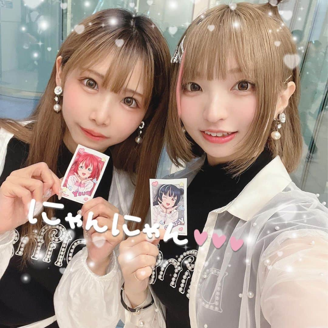 姫宮まほれさんのインスタグラム写真 - (姫宮まほれInstagram)「80Jでバブ卒🍼 わーいわいわいわいわいわい！！！ . . ギャルかわいい3人超かわいい💕 あげ！！ 歌もダンスも超絶に上手いの本当つよいしバブでギャルだし最高すぎ✌️ . . サンシャインの現場はいつも本当あったかくて好きすぎる꒰ᐡ⸝⸝› ·̫ ‹⸝⸝ᐡ꒱♡ . .  #ラブライブサンシャイン好きな人と繋がりたい #Aqours #隠しきれないヲタク#推し活 #推し活コーデ #参戦服   #ラブライバー女子部 #黒澤ルビィ推し  #instagravure#japanesefashion #kawaiifashion #harajukufashion #lovelivesunshine」6月25日 13時40分 - mahore07