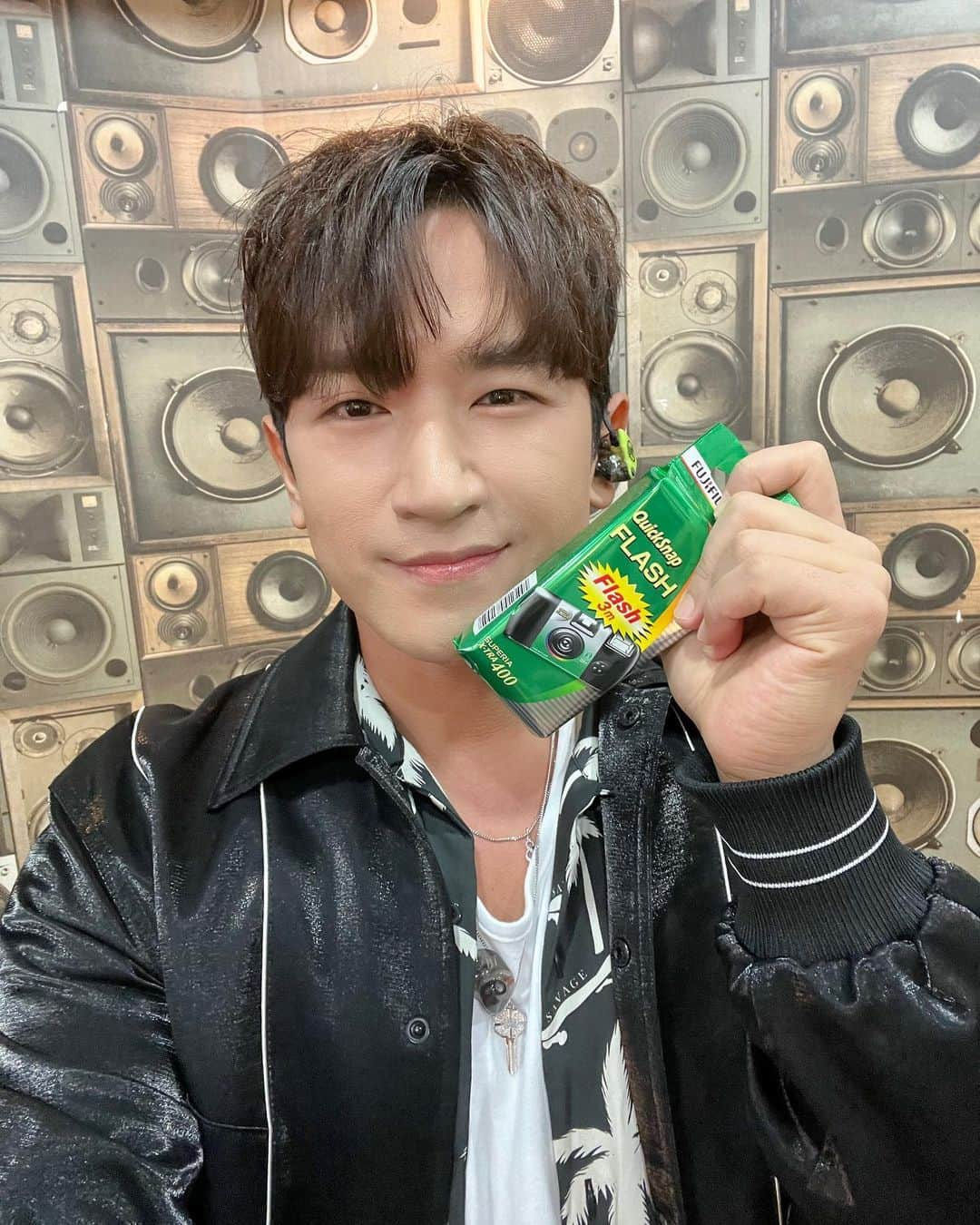 イ・ミヌさんのインスタグラム写真 - (イ・ミヌInstagram)「[💡] M이민우 X LIPSS THE PART OF M 20th anniv. (2023. 06. 23 ~ 2023. 07. 04) 저 M 민우의 특별한 영상과 사진이 담긴 인스탁스 필름과 카메라를 만나보세요♥ 📌 bit.ly/3r5y6Zu  #신화 #이민우 #M」6月25日 14時14分 - mstyle79