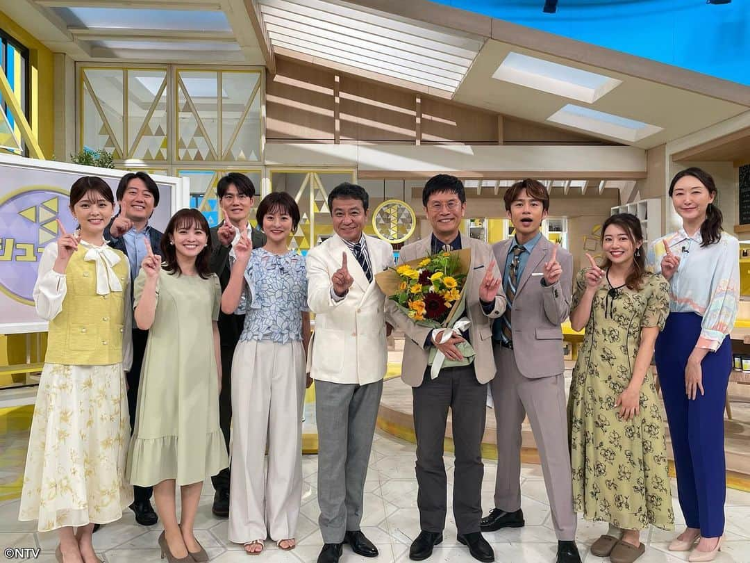 日本テレビ系『シューイチ』さんのインスタグラム写真 - (日本テレビ系『シューイチ』Instagram)「. 6月21日は名越先生のお誕生日でした💐 おめでとうございます㊗️👏🏻👏🏻👏🏻  なんと28日にはバースデーライブを開催するそうです🎙️ ライブの成功を願うと共に、健やかな1年になります様に🍀  #名越康文 #happybirthday#6月21日 #中山秀征 #中丸雄一 #森詩絵里 #菅原薫 #上重聡 #徳島えりか #安村直樹 #佐藤梨那 #河出奈都美 #シューイチ」6月25日 14時22分 - shu1tv