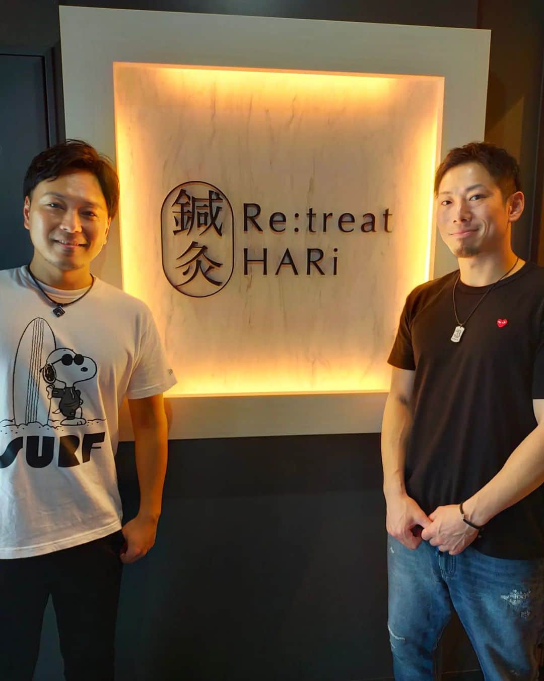 小澤広太のインスタグラム：「. 元OSAKI OSOLトレーナー ピロ兄こと甲角さんが南青山に鍼灸院をOpen. . 身体のケアと美容鍼を体験させてもらいました。股関節のつまり楽になったーありがとう😎 . 顔中鍼だらけだったけど写真は撮り忘れたようです。 . 美容鍼に興味ある方いましたら紹介しますのでご連絡下さい😌 #美容鍼 #ピロ兄 #明治大学の方も宜しくお願いします」