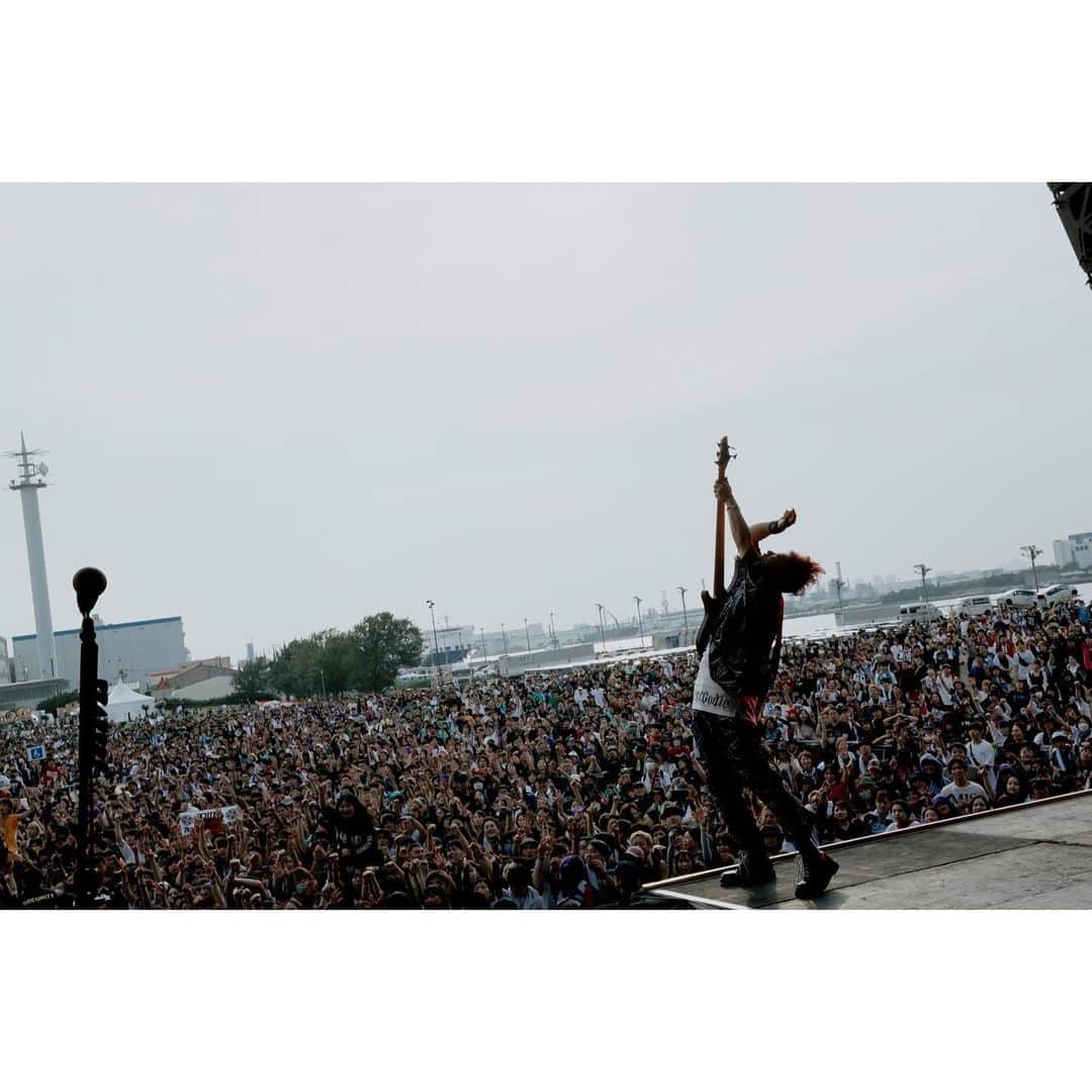侑威地さんのインスタグラム写真 - (侑威地Instagram)「DEAD POP FESTiVAL 2023 - 解 -@東扇島東公園特設会場  photo by @kawado_photo  #rottengraffty #dpf23」6月25日 14時56分 - yuichi_rotten