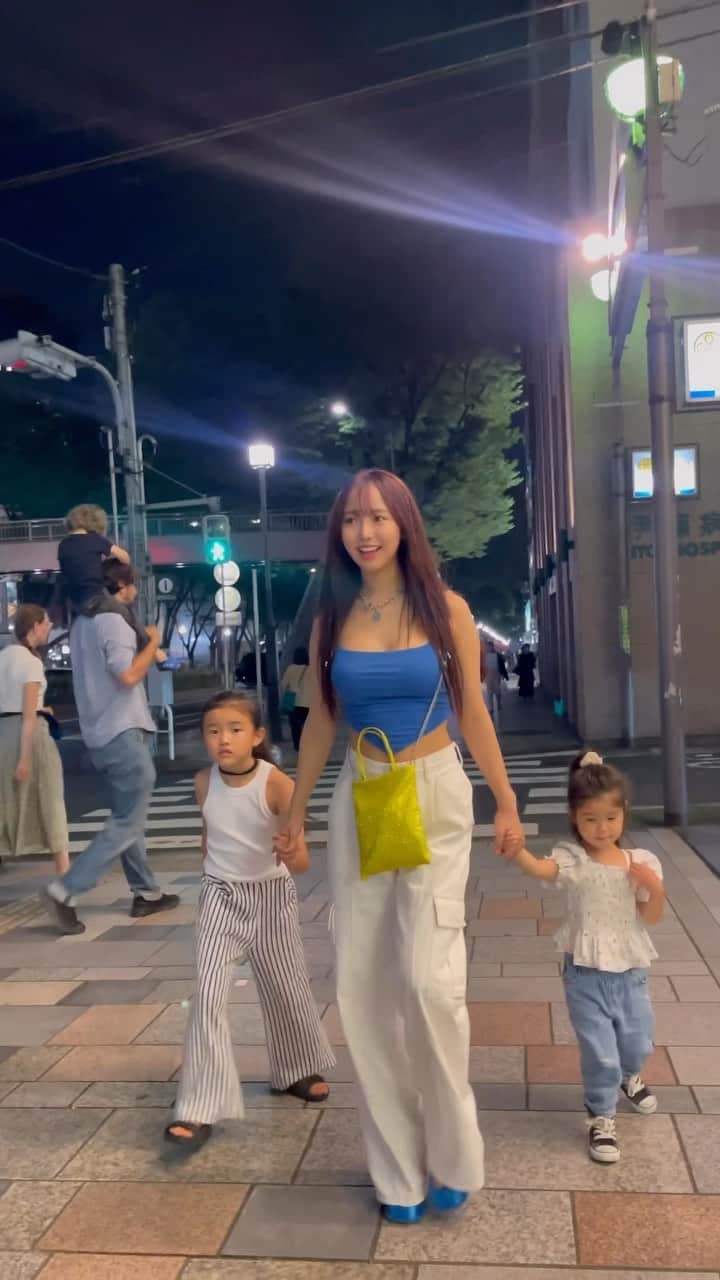 川谷花音のインスタグラム：「食後のおさんぽ🌝💙  #japan #japanese #japanesegirl #大学生 #大学生コーデ #保育 #保育学生 #保育士 #女子大生 #大学生コーデ #今日のコーデ」