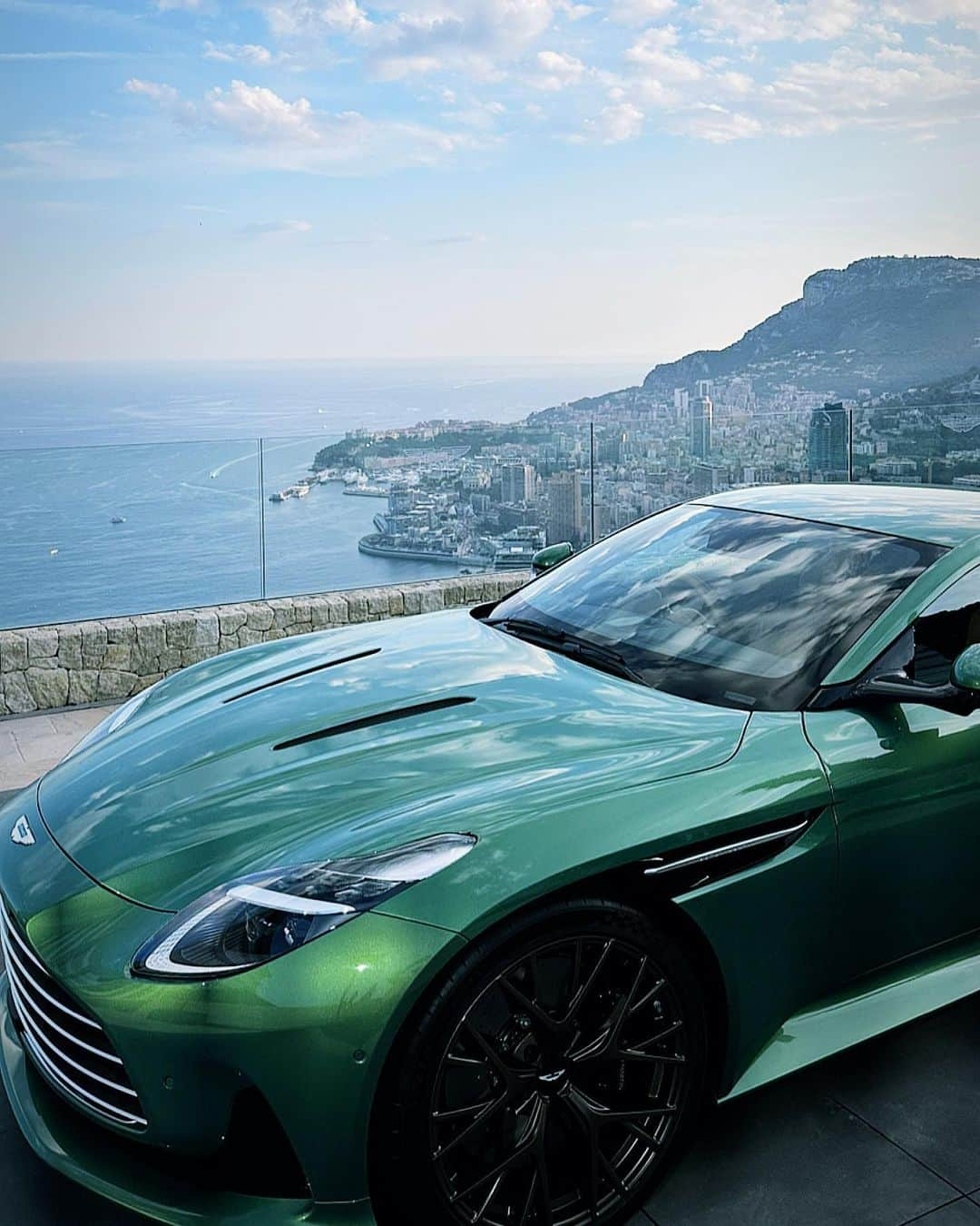 ヨハネス・ヒューブルさんのインスタグラム写真 - (ヨハネス・ヒューブルInstagram)「Absolutely stunning weekend with the @astonmartin family in Monte Carlo and the surrounding beauty of the Côte d’Azur」6月26日 1時59分 - johanneshuebl