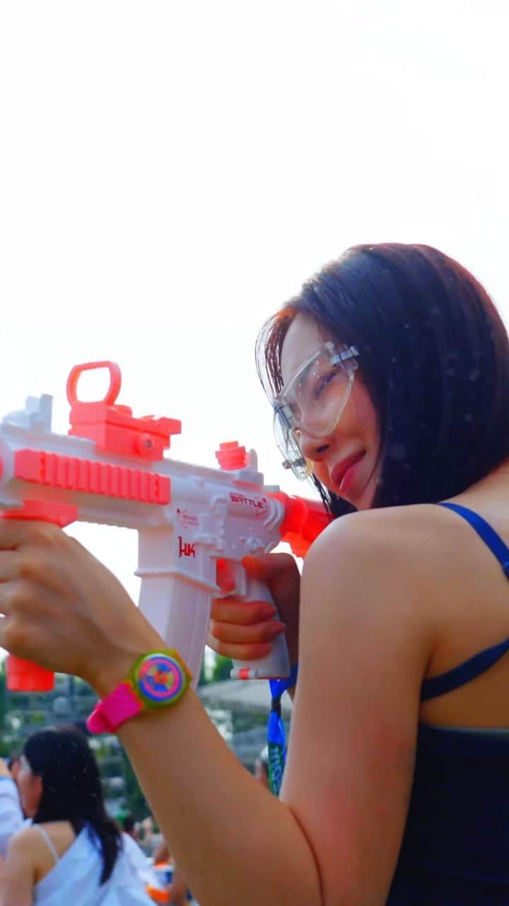 Swatchのインスタグラム：「The party is on at Waterbomb! 💃🕺 #SwatchLovesMusic」