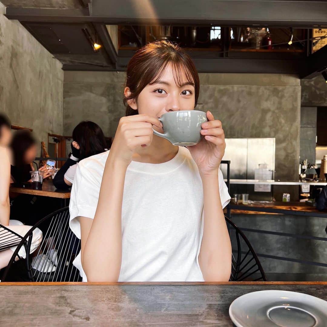 北村沙織さんのインスタグラム写真 - (北村沙織Instagram)「＊  強羅のカフェでモーニングしてきた日！ （お昼でもはやモーニングではなかった。笑）  落ち着いた広い空間で居心地良すぎた✨  #強羅カフェ #強羅グルメ #箱根 #coffeetime」6月26日 7時00分 - kitamu__cng