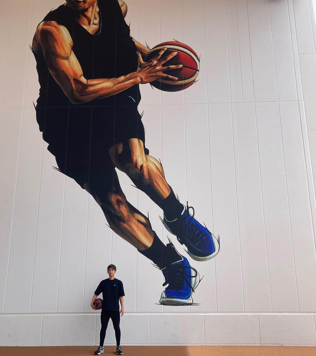 田村大のインスタグラム：「The largest drawing in my history appeared on a 3x3 basketball court! ・ @neophoenix_official @aeonmalltoyokawa」