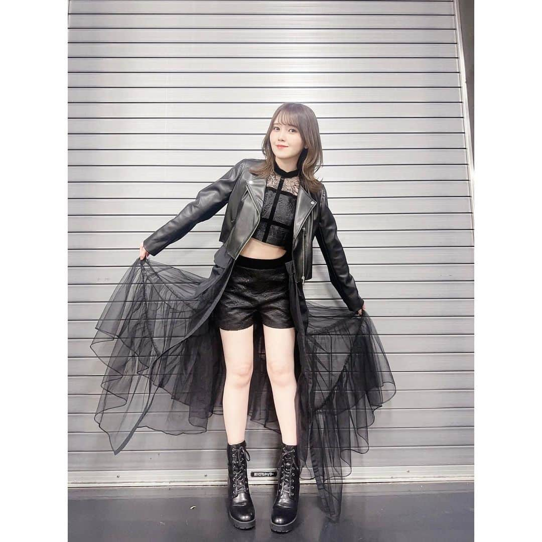 鬼頭明里さんのインスタグラム写真 - (鬼頭明里Instagram)「🐈‍⬛🏴📓🐦‍⬛」6月25日 17時42分 - akarikito1016