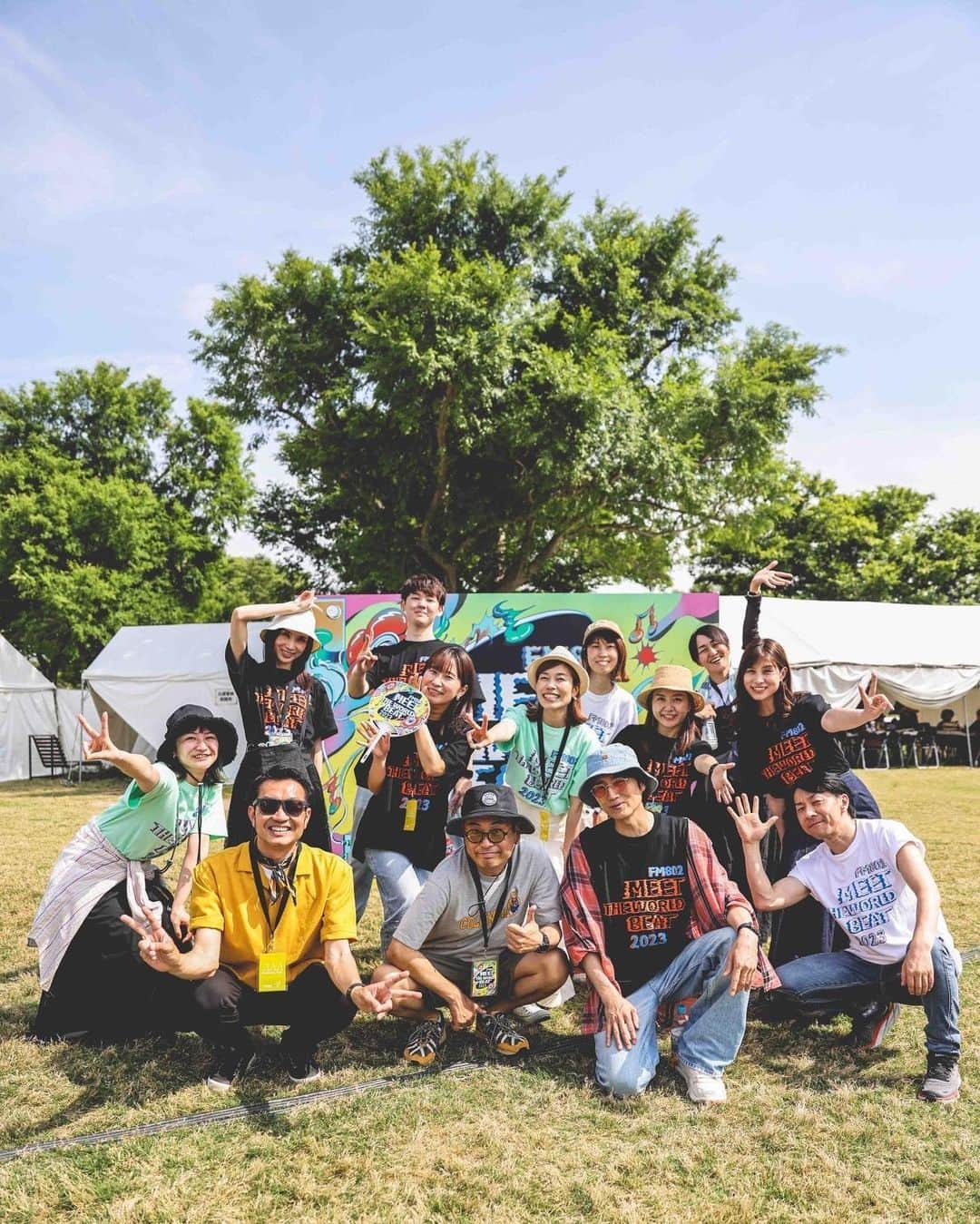 内田絢子さんのインスタグラム写真 - (内田絢子Instagram)「☆FM802 MEET THE BEAT 2023☆  初夏の万博記念公園で、カラフルな音楽を全身で浴びた、今年のミザワビ！！みんなで、うちわをパタパタ、音に合わせて身体を揺らし、一緒に歌う〜♬いつもの風景が戻ってきて、グッときたなぁ。嬉しかったなぁ。楽しかったなぁ。  今夜はFM802から、ミザワビライブ音源、楽しんでね♡  #FM802 #meettheworldbeat #ミザワビ #ミザワビ2023」6月25日 17時54分 - uccijun