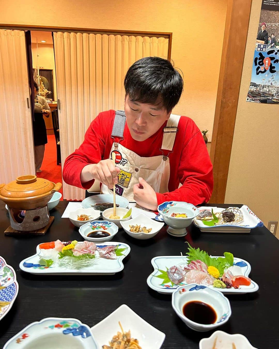 羽尻紘規のインスタグラム：「先日 ロケの昼飯が豪華すぎた」
