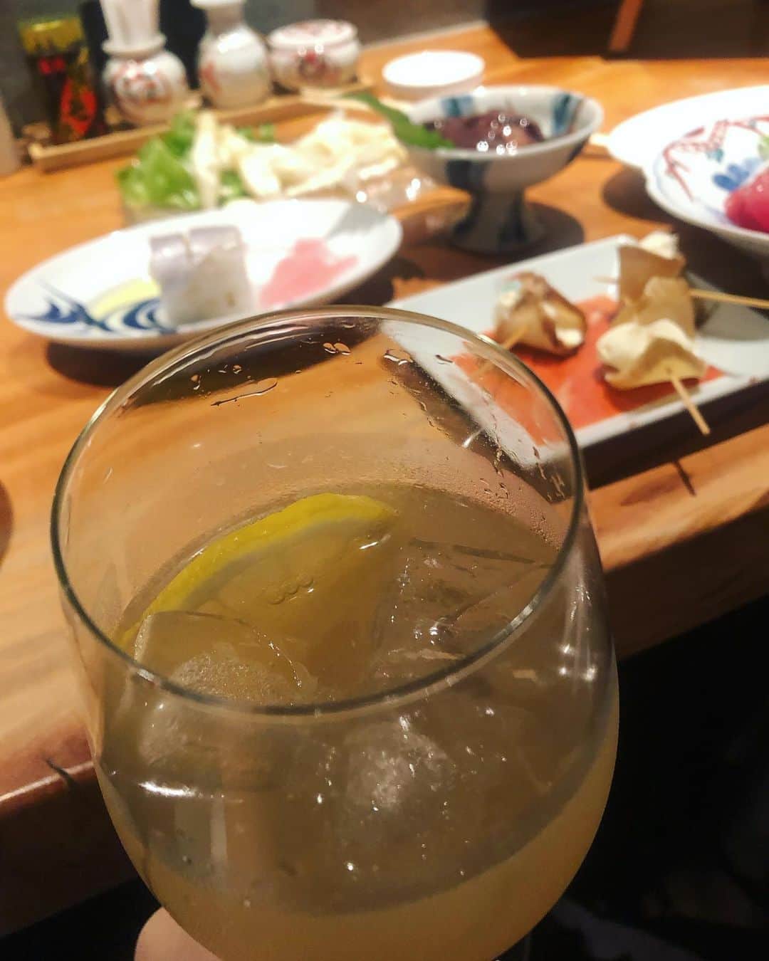 石川由香里さんのインスタグラム写真 - (石川由香里Instagram)「さおちゃんが お誕生日を 祝ってくれました☺️  「最近 お誕生日プレートとか 出しくれるお店 減ってない？」と 言っていたけど…  さおちゃん、 それはね、 わたしたちが そういうかわいいお店に 行ってないからだよ！  っと 教えてあげました🤣  日本酒バリバリに 飲みながら お誕生日プレートないーって（笑）  世界のビールも おいしかったです🥰  シメは一蘭🍜  最高の夜でしたー！」6月25日 18時16分 - yukari_ishikawa
