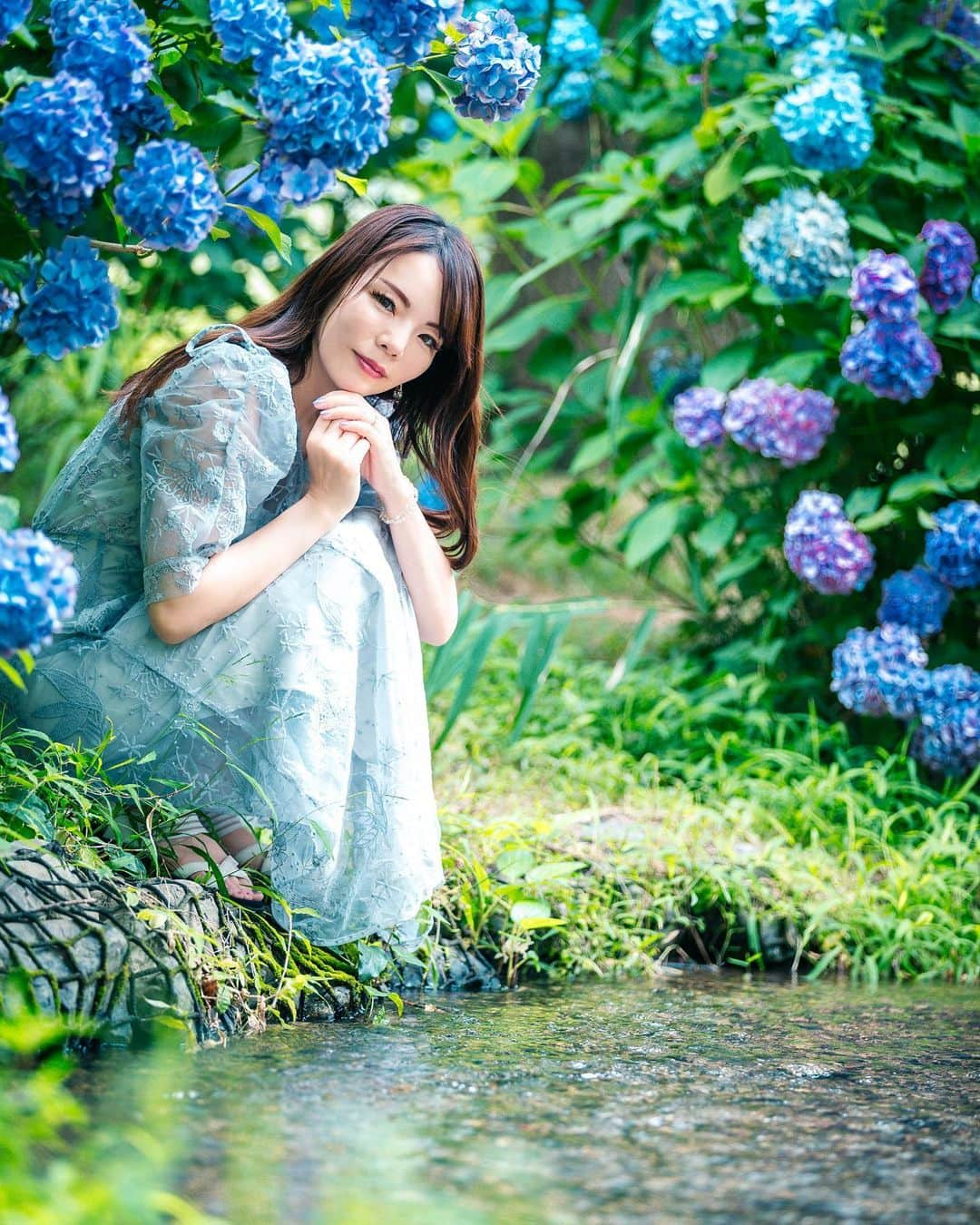 Mikaさんのインスタグラム写真 - (MikaInstagram)「『hydrangea season』  ・ ・ ・ photo by @takaxaki 📸 model @mika_portrait   Special thanks💞  @kikyo.wong  @hiroky_ash   ・ ・ ・ ・ follow me💋  #美花展 #紫陽花ポートレート #紫陽花が好き  #紫陽花好きな人と繋がりたい  #誰かの記憶に残る写真 #カメラ好きな人と繋がりたい #ファインダー越しの私の世界 #ポトレファン倶楽部 #被写体モデル #その瞬間は永遠の思い出 #みんなのフォト #ポトレ女子 #撮影依頼募集中 #jp_portrait部 #japanesegirl #asianbeauty #love_camera_club #hydrangealove  #hydrangeaseason  #hydrangeaflower  #global_ladies #photo_shorttrip #_lovely_weekend #japan_art_photography #portraitfestival #portraitinlove #portrait_mood #exclusive_world_portrait  #instagood #instagramjapan」6月25日 18時25分 - mika_portrait