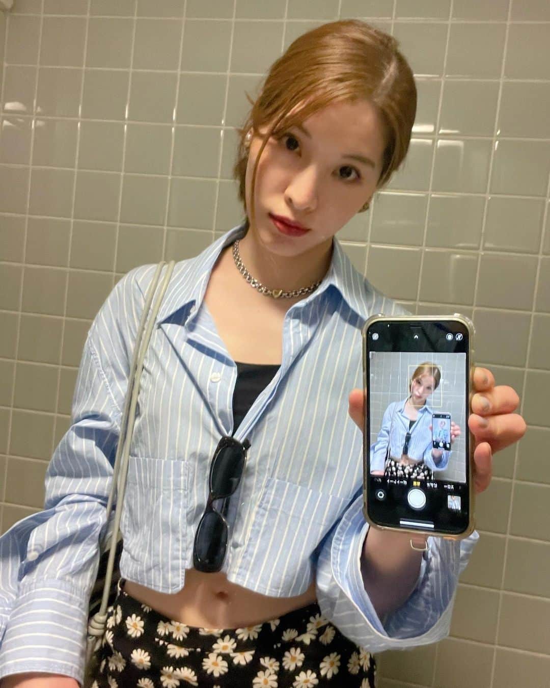 浅野菜緒子さんのインスタグラム写真 - (浅野菜緒子Instagram)「🪞🤳Selfies & self-portraits🎨🖌️ . #NaokoTravels #artoftheday」6月25日 18時53分 - naokoasano