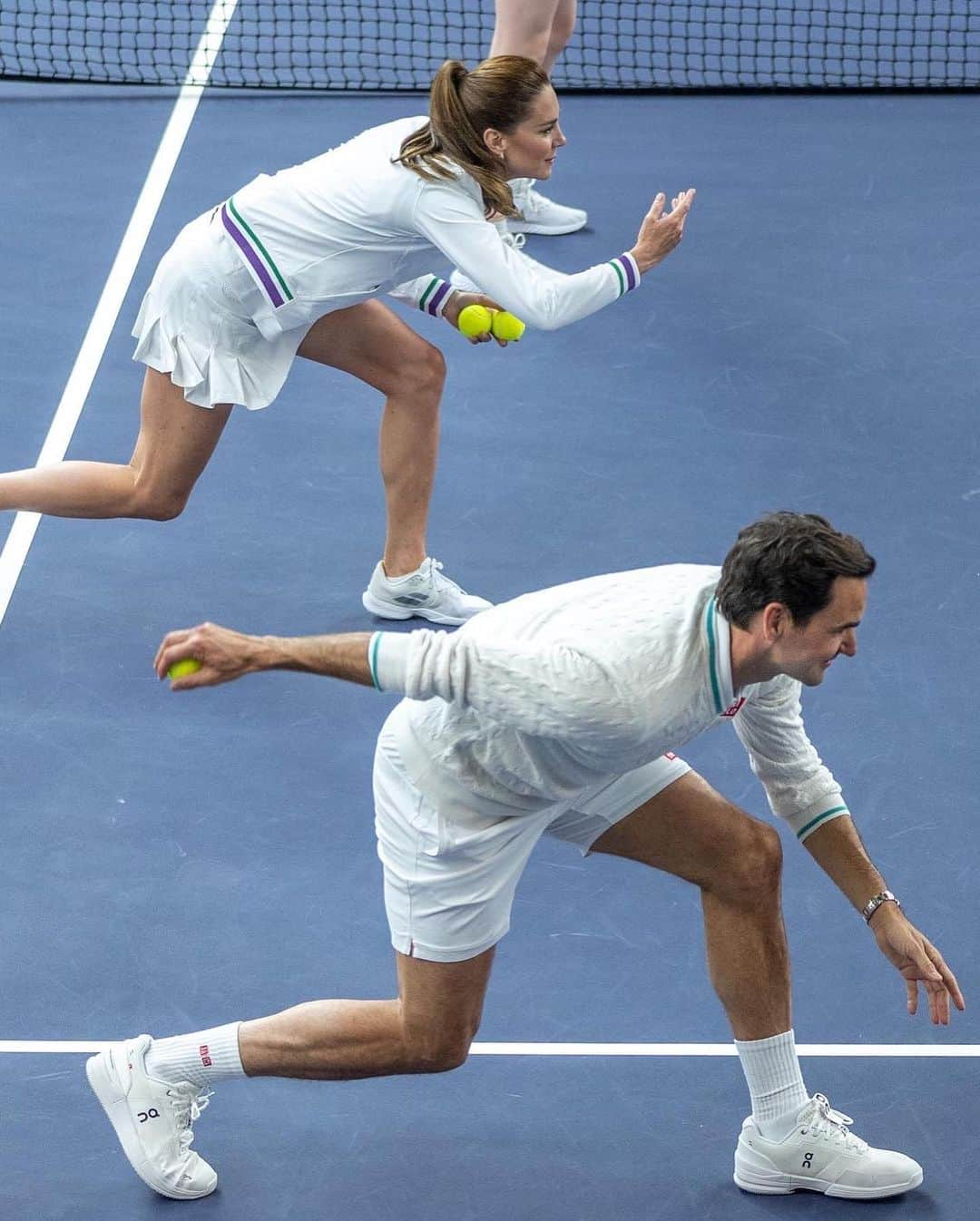 ロジャー・フェデラーさんのインスタグラム写真 - (ロジャー・フェデラーInstagram)「Once a ball boy, always a ball boy 🎾😄」6月25日 18時53分 - rogerfederer