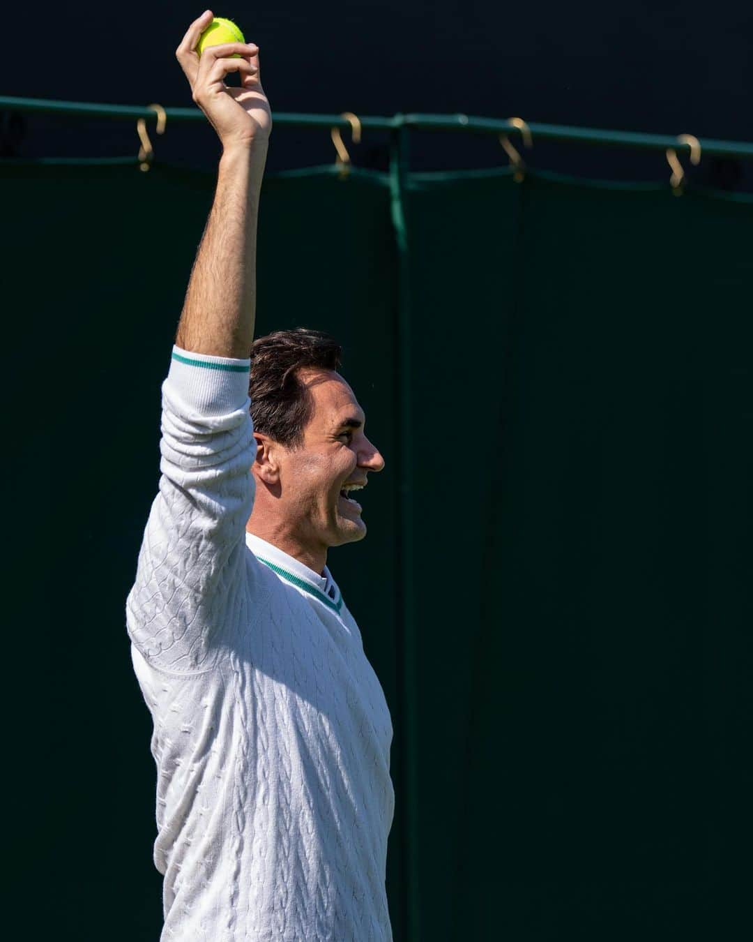 ロジャー・フェデラーさんのインスタグラム写真 - (ロジャー・フェデラーInstagram)「Once a ball boy, always a ball boy 🎾😄」6月25日 18時53分 - rogerfederer