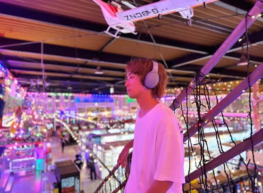 品川翔のインスタグラム：「大慶園🎪  #大慶園#千葉 #千葉県#千葉県観光 #skullcandy  #俳優 #フォローミー #フォロー #コメント返し#コメント #フォロー歓迎 #フォロー大歓迎 #workout#cinema#cinematic#cinematicvlog#cinematicvlogger#vlog#vlogger#filmmaker#フィルムメーカー」