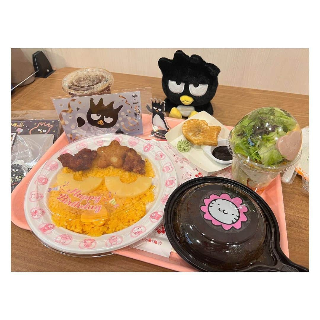 MAMIさんのインスタグラム写真 - (MAMIInstagram)「ピューロランド記録♡🪽 . . 今年の2月くらいから急激にハマったサンリオ🥹🫧 行ったことなかったピューロランドにもびっくりするくらいたくさん行った🥹🩵🪽 私の人生に欠かせないスポット🥹💗 . この写真は制服コンセプトのイベント期間だったから(この時まだ32歳)(今33歳)(そないかわらんて) 制服風にしちゃった😍😍😍😍💦💦💦💦 許して😍😍😍💦💦💦💦 靴下はハイソなかったから着圧😍😍💦💦💦爆笑 . 大好きなばつ丸くんのバースデーイベントだったりアフタヌーンティーのイベントにも参加できて幸せだった〜🥹🍒 はぴだんかふぇにも行ったﾝﾀﾞ🥹💓 これからもたくさんピューロいく🥹💓🍒🫧 . . 毎回というほどあみりん(@k_amirin_photo )に着いて来てもらって写真撮ってもらったんだヮﾖ🍒🫧💓ありがとう😮‍💨💓 . . #サンリオピューロランド #バッドばつ丸」6月25日 19時27分 - mmts_dayo