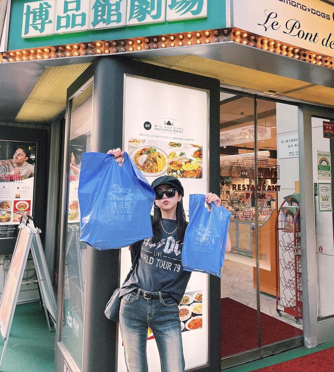 高梨優佳のインスタグラム：「前お仕事で行った博品館に 行ってきたよ〰️ ！  テンション上がっておもちゃ爆買いした🤖  お洋服もタグ付けしてます 🫶🏻」