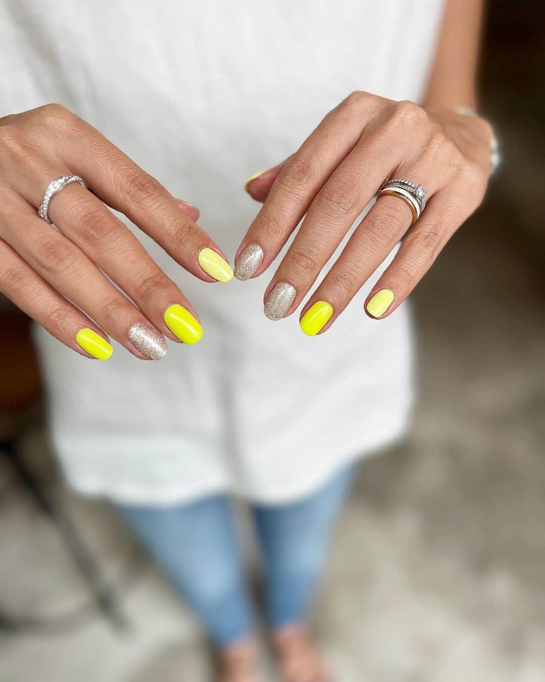 Kana Kobayashiさんのインスタグラム写真 - (Kana KobayashiInstagram)「#yellow #nails #summer #ネイル #シンプルネイル #夏ネイル #東京ネイルサロン」6月25日 19時52分 - anela_kana