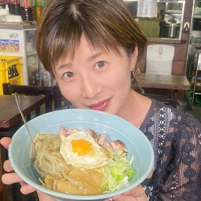 富永美樹のインスタグラム：「#町中華 してきました！#ロケ #酔来丼  …とその前日の#収録   今週も頑張っていきましょう😊」