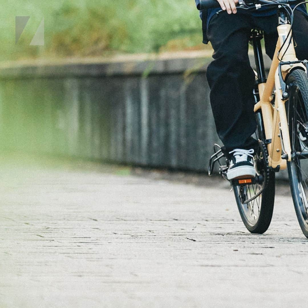 RITEWAY -Official Instagram-さんのインスタグラム写真 - (RITEWAY -Official Instagram-Instagram)「ZIT ジット  自転車が大好きになる超軽量キッズバイク。 ペダルを漕げるようになった瞬間、普段車で行っている公園に自転車でたどり着いた瞬間、達成感と自尊心で満たされた最高の笑顔に出会えます。 クラス最軽量9.2kg(22”)で軽くて思い通りに走れるZITは子どもの移動範囲をさらに広げてくれて、何よりも楽しい親子の時間を作れます。 —————————— #ritewayzit #ジット #riteway #ライトウェイ #自転車 #自転車のある生活 #キッズ自転車 #ジュニア自転車 #こども自転車 #子供自転車 #サイクリング #クロスバイク #22インチ自転車 #24インチ自転車 #26インチ自転車」6月25日 20時00分 - riteway_bike