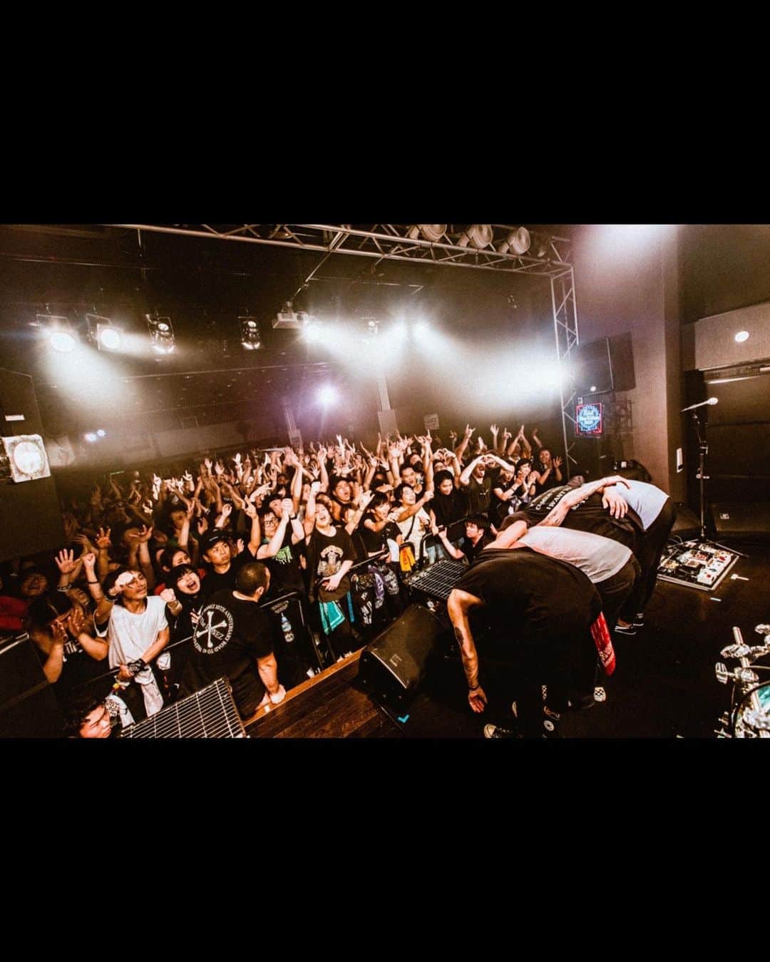 The BONEZさんのインスタグラム写真 - (The BONEZInstagram)「The BONEZ 10th Anniversary Tour  "47 AREAS”(17本目)  和歌山SHELTER 有り難う御座いました!！  photo by @nekoze_photo   #thebonez10  #thebonez  #骨から気合い #wod」6月25日 19時55分 - the____bonez