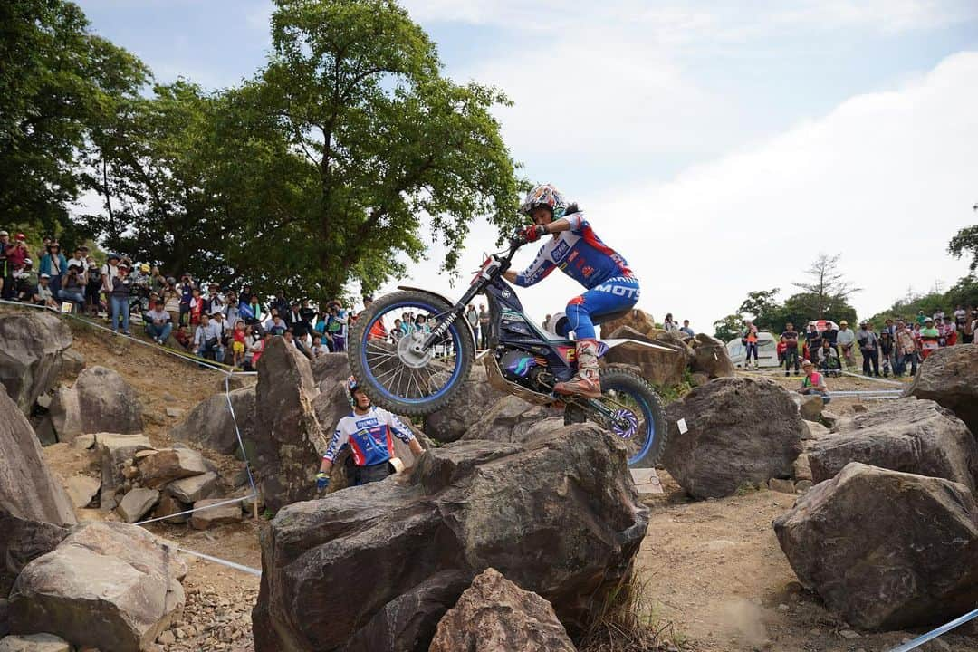 黒山健一さんのインスタグラム写真 - (黒山健一Instagram)「All Japan Trial Round 4❗️ 2nd place🥈 Happy, happy, happy❤️ Thank you, everyone😘  📸tanny1039📸  #araihelmet #alpinestars #motsracing #YAMAHA #yamahatrial #DUNLOP #sundayfunday  #sundaymotivation」6月25日 20時13分 - kenichi_kuroyama