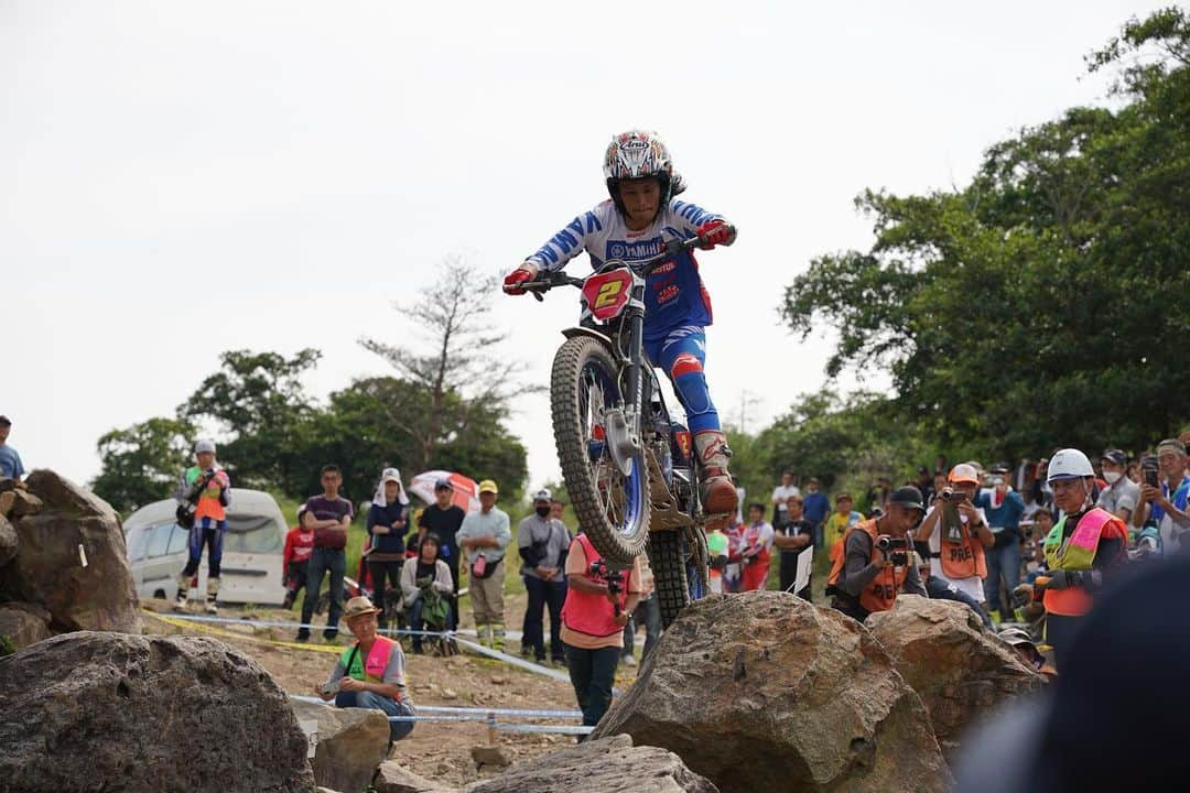 黒山健一さんのインスタグラム写真 - (黒山健一Instagram)「All Japan Trial Round 4❗️ 2nd place🥈 Happy, happy, happy❤️ Thank you, everyone😘  📸tanny1039📸  #araihelmet #alpinestars #motsracing #YAMAHA #yamahatrial #DUNLOP #sundayfunday  #sundaymotivation」6月25日 20時13分 - kenichi_kuroyama