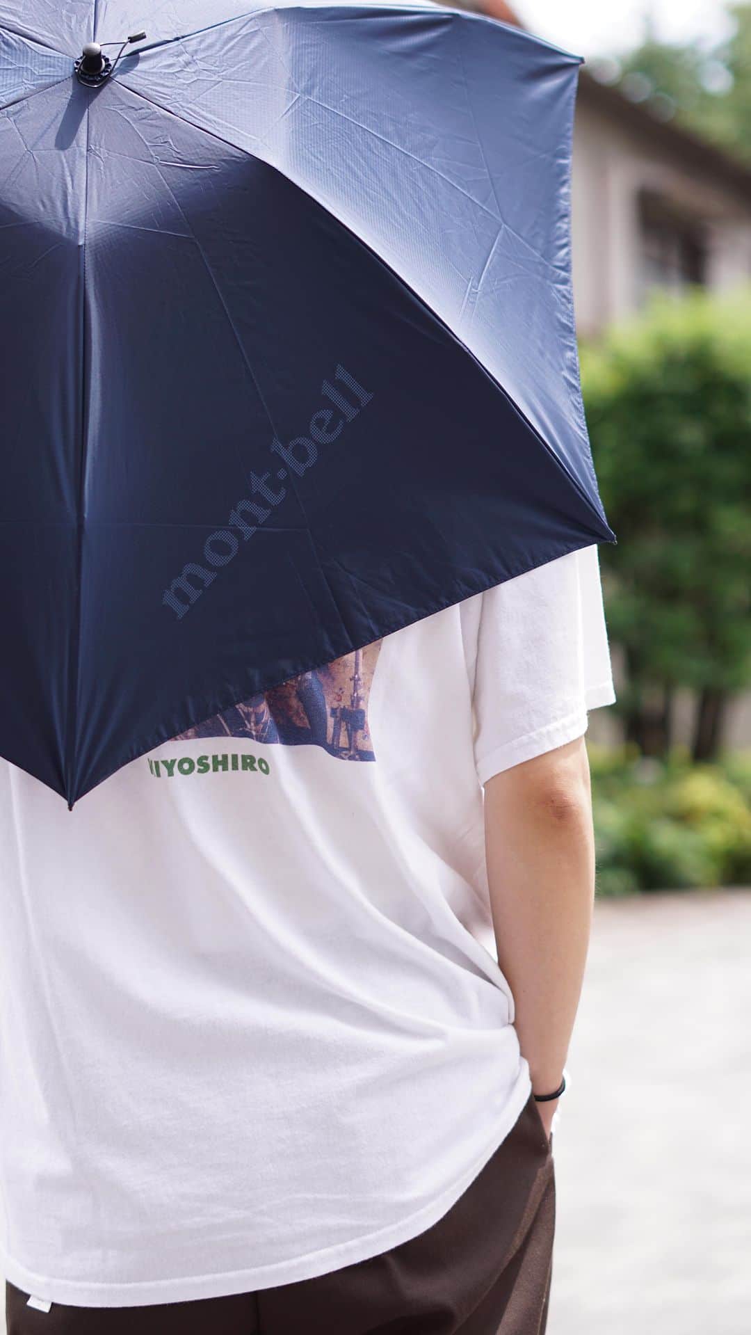 のインスタグラム：「【インスタライブ】  mont-bellの折り畳み傘を紹介しております。  どのもでるを買えば良いかわからない方は是非参考にしてみて下さい。  #arkstates#fashion#styling #ファッション#arknets #栃木 #栃木セレクトショップ #宇都宮セレクトショップ #宇都宮#セレクトショップ #ユニオン通り#monbell #モンベル #折り畳み傘」