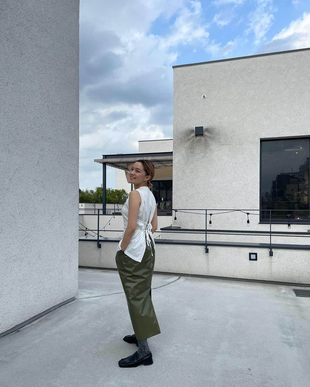 ステファニーのインスタグラム：「👒🌼🫧 いつかの私服。 それぞれのフォルムが可愛いってやつ♡。 最近つけっぱなしの可愛いネックレスと、 "ちょうどいい"が最高なサングラスも。 #love #fashion #outfits #低身長コーデ」