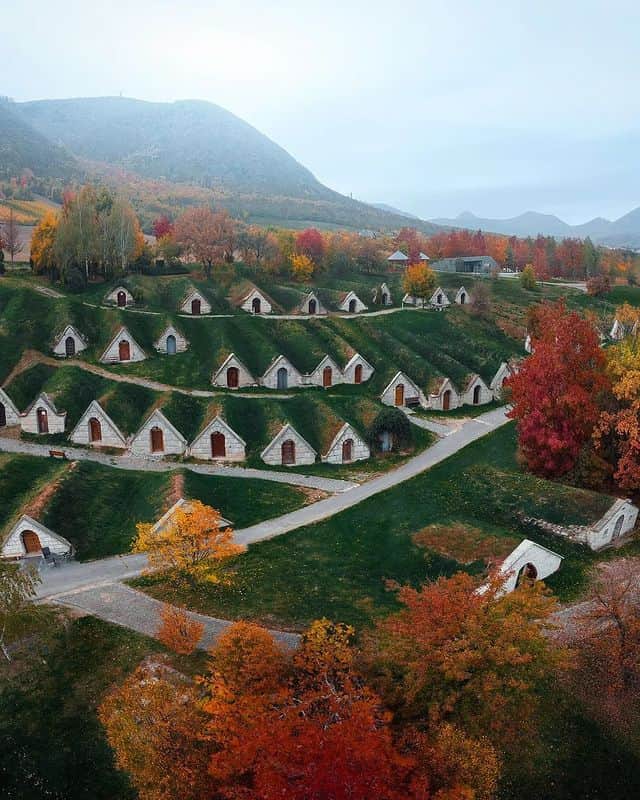 のインスタグラム：「Can you guess what these tiny houses are for? 🤔 Follow @voyaged to discover more about the 🌍 - 📷 @sebastien.nagy - #voyaged #9gag #travel #hungary」