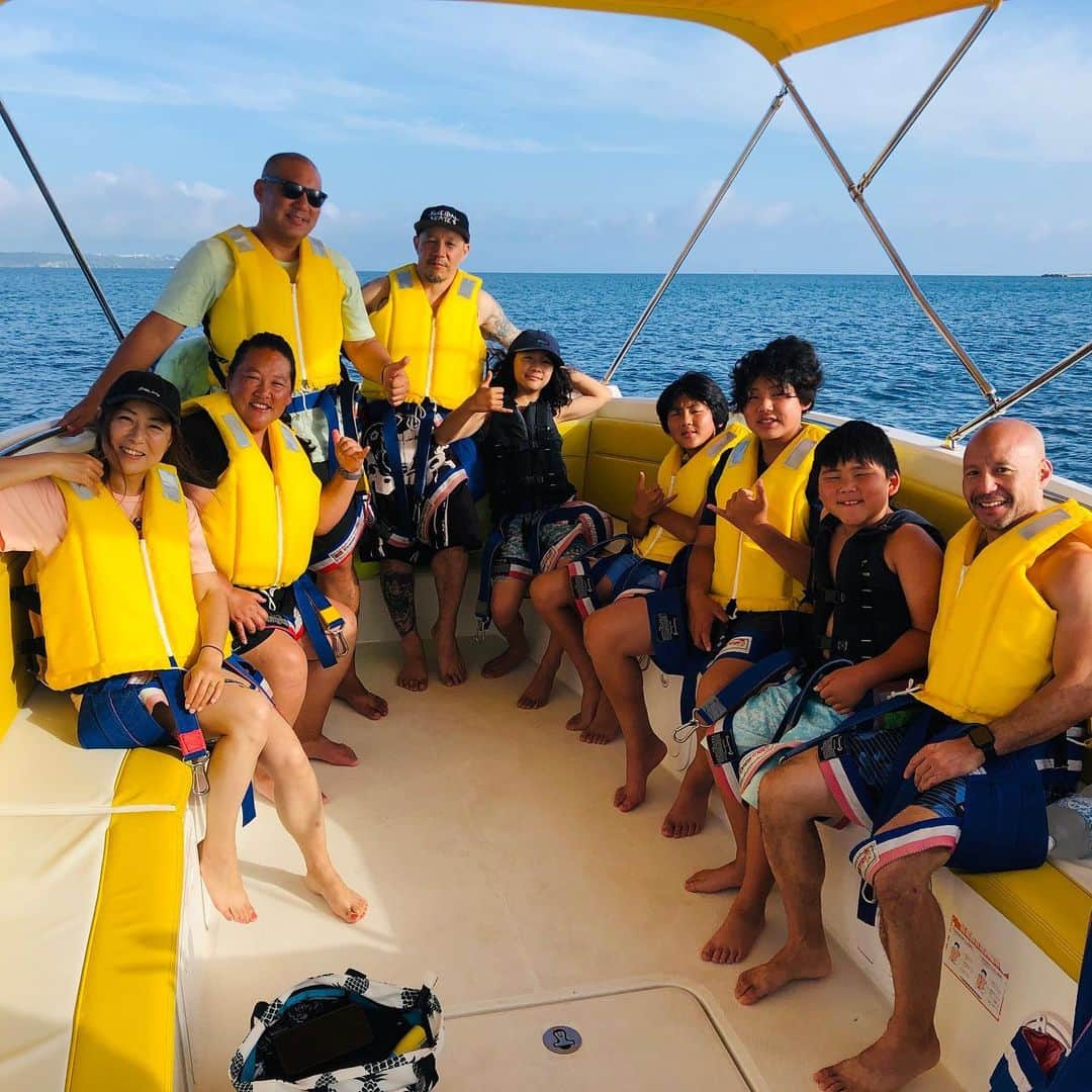 上田ユキエさんのインスタグラム写真 - (上田ユキエInstagram)「🇺🇸 Family Japan Trip 🇯🇵 後半戦。沖縄〜宮古島〜来間島〜池間島〜伊良部島。来間大橋、竜宮展望台、イムギャーマリンガーデン、東平安崎、池間大橋、島尻マングローブ林、砂山ビーチ、伊良部大橋、シギラビーチ、パラセーリング。  #family #trip #japan」6月25日 20時30分 - yukie_ueda