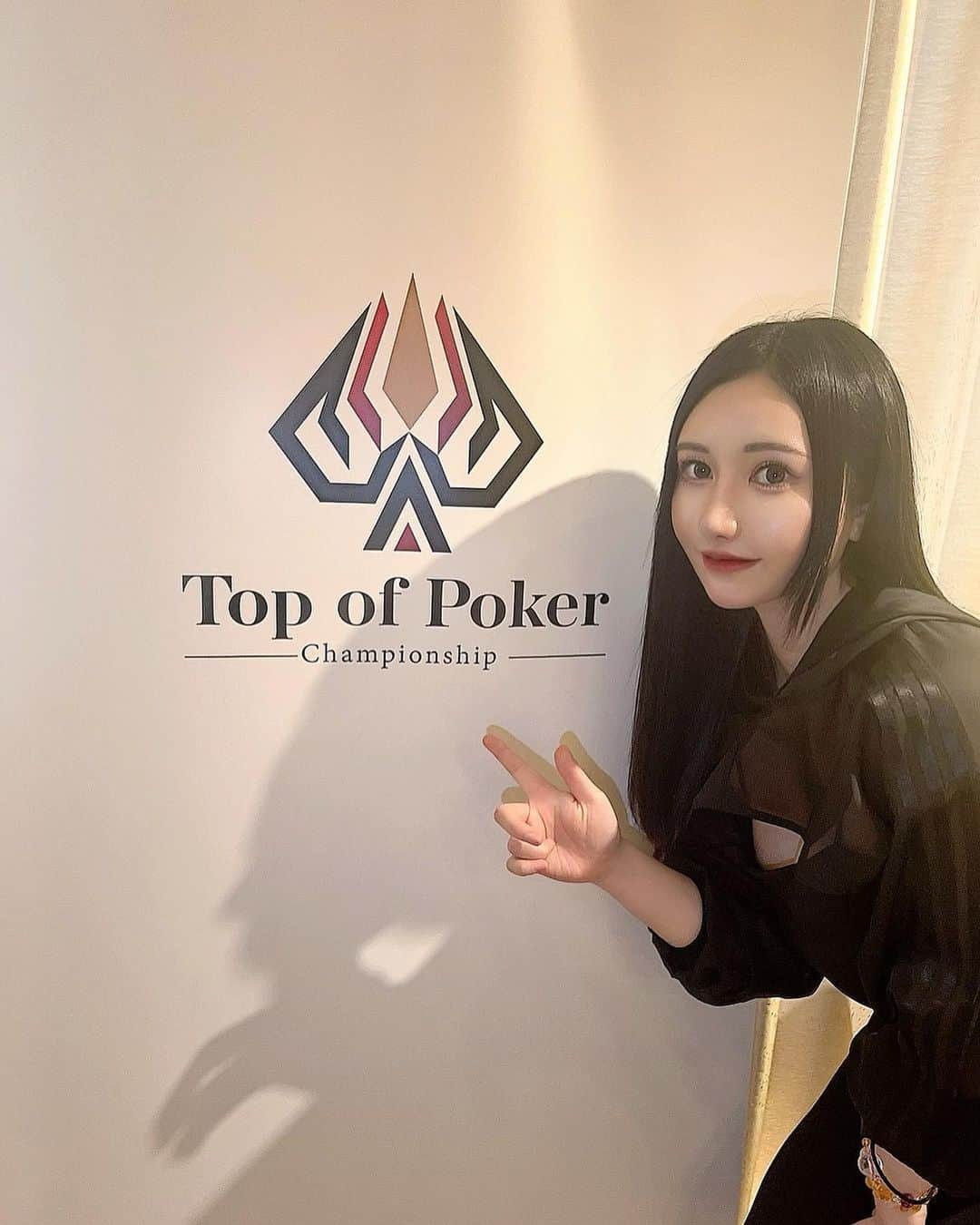 若月みいなのインスタグラム：「ポーカーイベント🃏♥️ 2回目だったけどポーカーむずいっ‼️ #イベント #event  #poker  #ポーカー  #今回は借金コイン5枚でした」