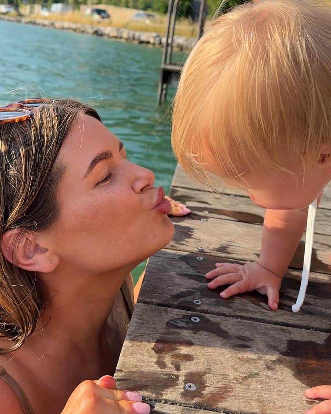 Amber Fillerup Clarkのインスタグラム：「My fav place with my fav people 🥹」