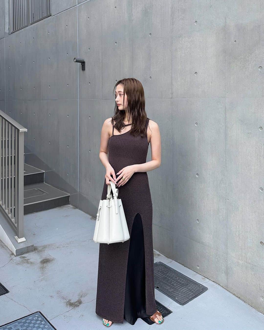 涼佳さんのインスタグラム写真 - (涼佳Instagram)「today🏷️  dress  #josemoon  skirt  #few, sandals #hermès  bag #polene   明日からまた頑張ろう〜✊🏻🌼」6月25日 20時43分 - _ryoka_870