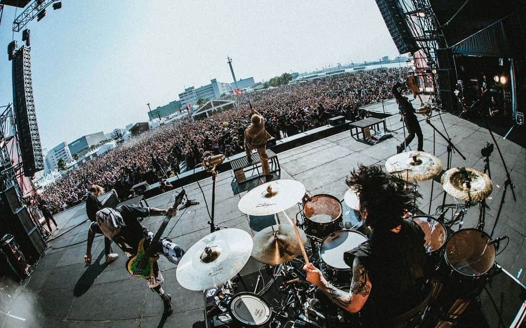 coldrainさんのインスタグラム写真 - (coldrainInstagram)「DEAD POP FESTiVAL 2023 - 解 -  SiM🫶  Photo by @yamada_mphoto   #SiM  #coldrain  #DPF23」6月25日 20時40分 - coldrain_official