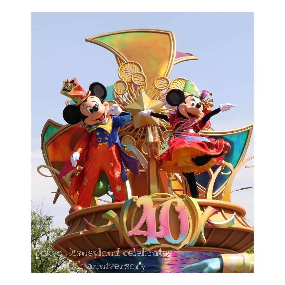 高柳明音のインスタグラム：「❤️💛💙💜💚🧡  Tokyo Disneyland celebrates   40th anniversary‼︎  #disneyland  #disney40thanniversary  #TDL #camera #disneyカメラ部」