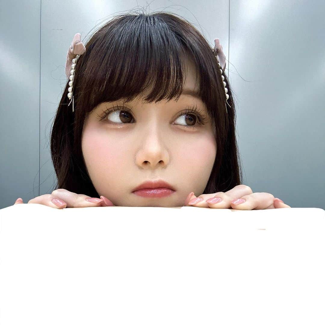 伊藤理々杏のインスタグラム：「カメラ逆さで撮った📸  #乃木坂46 #伊藤理々杏」