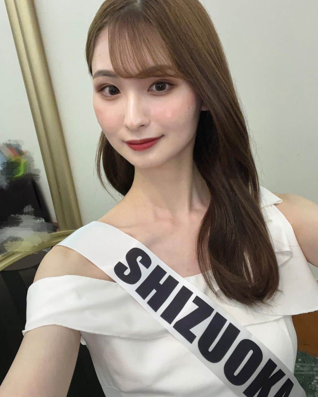 のインスタグラム：「本日は、ミスユニバーシティ2023のお披露目会でした✨️  昨日からレッスンがスタートし、改めて静岡代表としての責任感を持つことが出来ました。 少ない時間の中でインプットし、それをいかにアウトプットできるかが重要だと教えていただきました。 日本大会までまだ時間はあるので、これからどんどん成長できるように頑張ります！！🌟  #ミスユニバーシティ #ミスコン #ミスコン協会 #missuniversity #bestofmiss #静岡 #ミスユニバーシティ静岡」