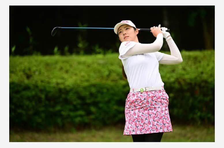 辻梨恵のインスタグラム：「アース・モンダミンカップ⛳️ たくさんのご声援をありがとうございました❗️ 昨日、今日はもの凄く暑かったですね🥵 皆さん体調にはお気をつけてください🙇‍♀️💦 . 今週は良かった所も今後の課題も発見できたので、また調整して次の資生堂レディス頑張ります✊⛳️‼️」