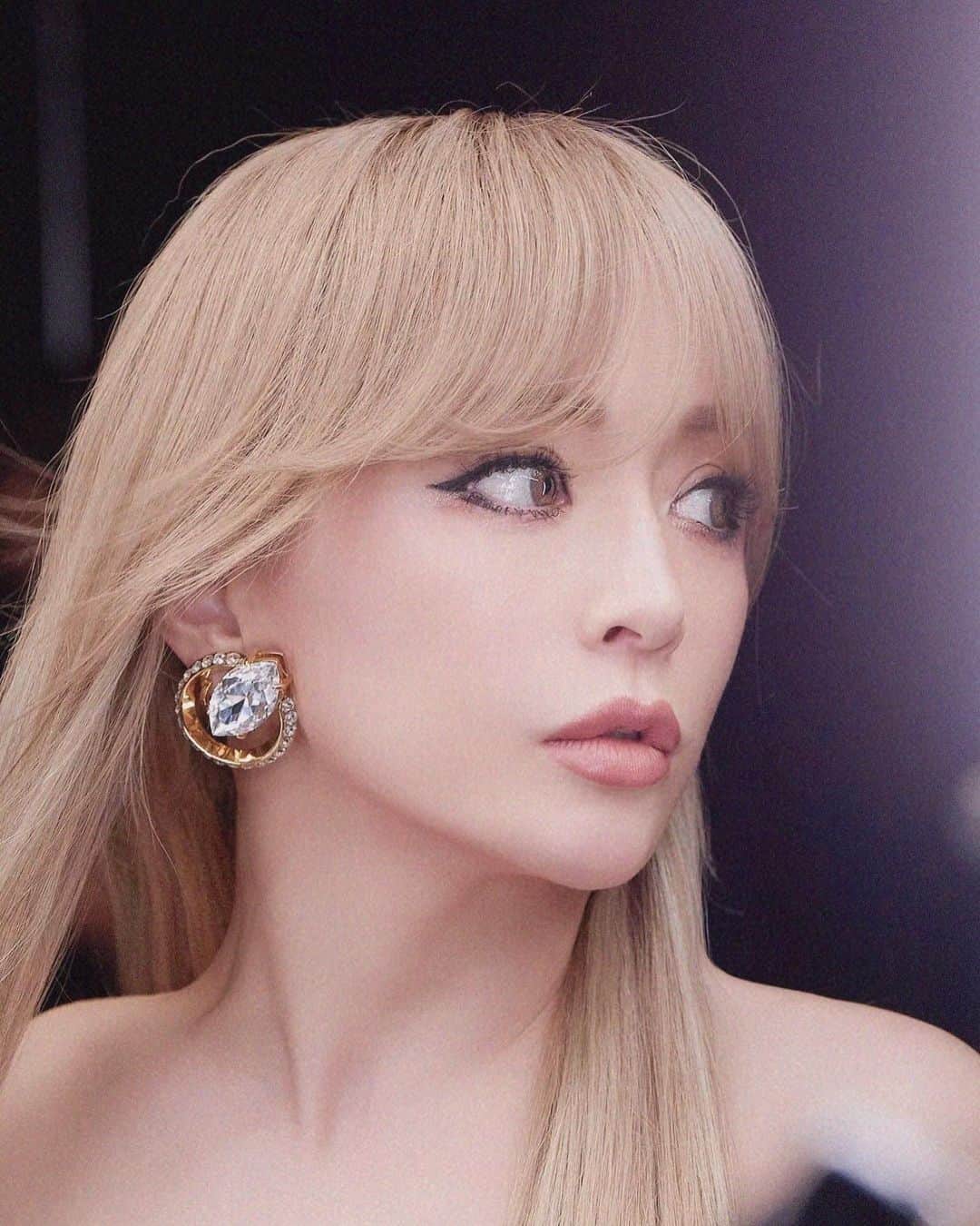 浜崎あゆみさんのインスタグラム写真 - (浜崎あゆみInstagram)「18:00に解禁されたYouTubeご覧いただけましたでしょうか ...