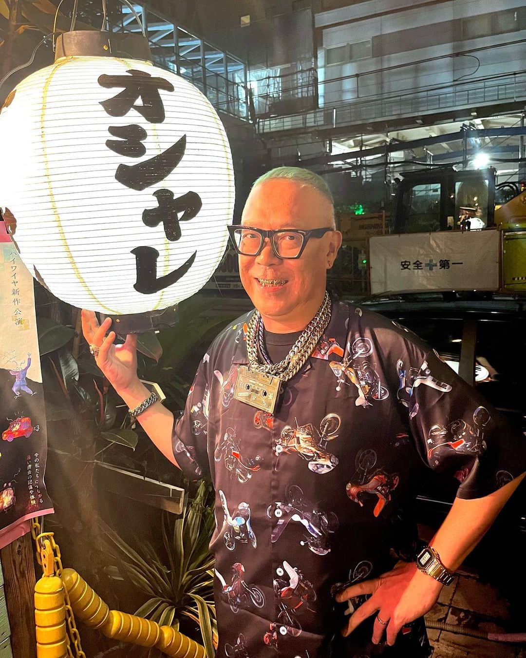 ZEN-LA-ROCKのインスタグラム：「🏍 この週末 🏍 代官山蔦屋に来て頂いた皆様改めて有難う御座いました‼️🙇🏻‍♂️‼️ ◆POPUPは7/7までです。 ◆来週末もお店に立つ予定です。 ◆オンラインは6/30予定です。 明日の『MONDAY甲州街道』も豪華な"PASSION"ゲストが登場予定です🔥🔥🔥 しかし夏っ💦 皆様引き続き何卒DEF🤘🏽 . . . #youtherock #grina #poggy #宇多丸 #masashiozawa #nemes #beetantoh #zenlarock」