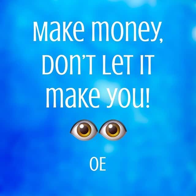 オマー・エップスのインスタグラム：「A simple word to the wise, never allow material things to define your character. True wealth is having what no amount of money can buy… 🤫🤫 “For what shall it profit a man, if he shall gain the whole world, and lose his own soul?” #WarriorTalk🗣️🗣️ #TheLightBearers⚡️✨⚡️ #TruthBeTold🙌🏾🙌🏾」