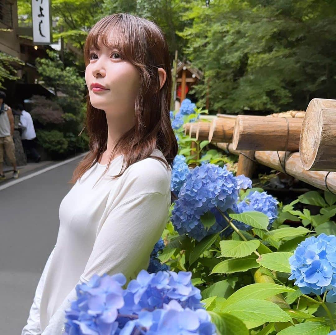 youのインスタグラム：「#kyoto #貴船神社  #関西モデル #ポートレートモデル #ポートレート女子 #フリーモデル関西 #サロンモデル #hairstyle #ブルベ夏　#ブルベ夏メイク #ブルベ夏コーデ #ブルベ夏ヘアカラー #ブルベメイク #日焼け対策 #美容オタク #美容好きな人と繋がりたい #美容整形 #美容好き  #셀피 #데일리록 #오오티디 #데일리룩　#紫陽花ポートレート」