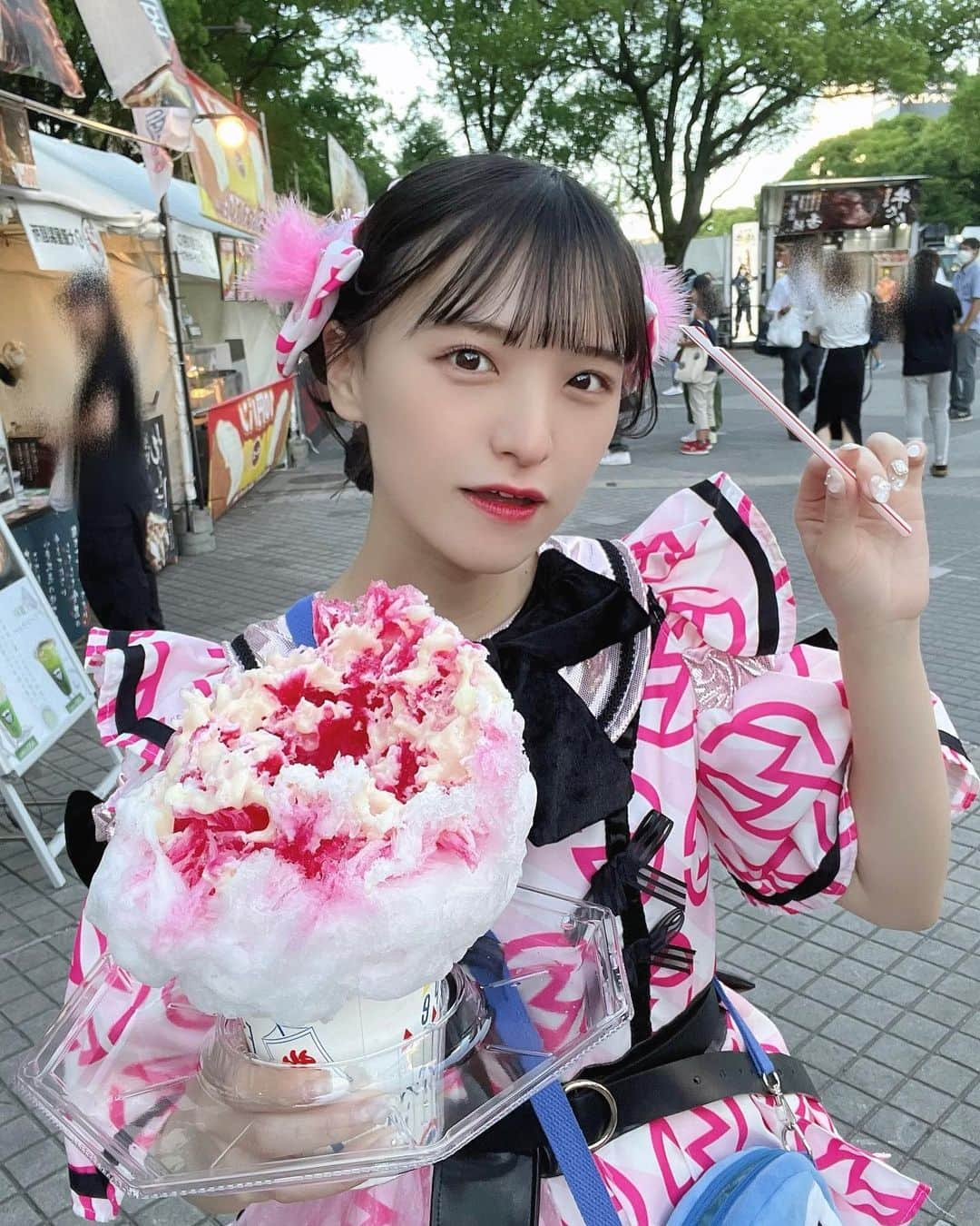 茉城奈那さんのインスタグラム写真 - (茉城奈那Instagram)「夏はかき氷だよね〜🍧 ⁡ イチゴに練乳が1番すき！ だけど、レモンもすき、、🍋 ⁡ ⁡ ⁡ #アイドル #地下アイドル #idol #ınstagood #ヘアアレンジ #お団子ヘア #お団子アレンジ #ツインテールアレンジ #ピンクブラウン #ブラウンカラー #グレージュ #アイドル衣装 #手羽先サミット」6月25日 22時13分 - nanchan_1010