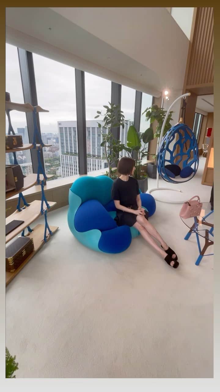 森下悠里のインスタグラム：「LV♡」