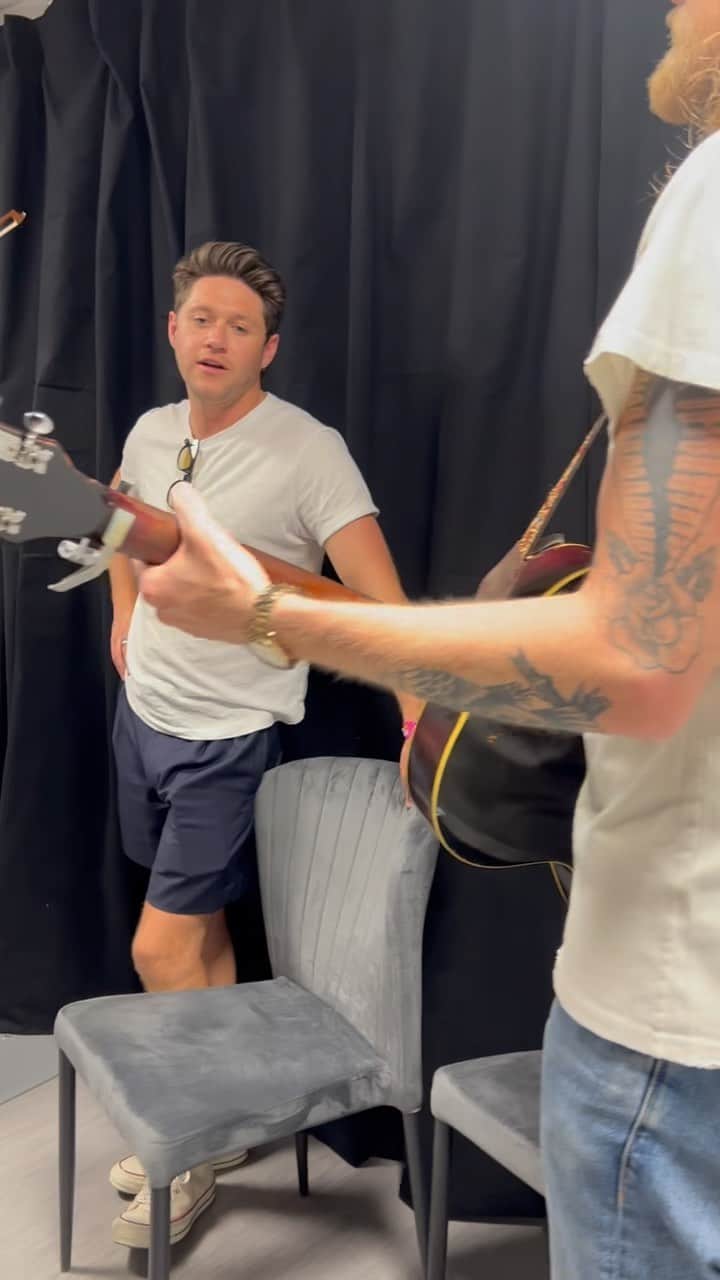 The Lumineersのインスタグラム：「We uploaded our performance with @niallhoran of Gun Song from @pinkpopfest on our YouTube channel! Head over to check it out!」