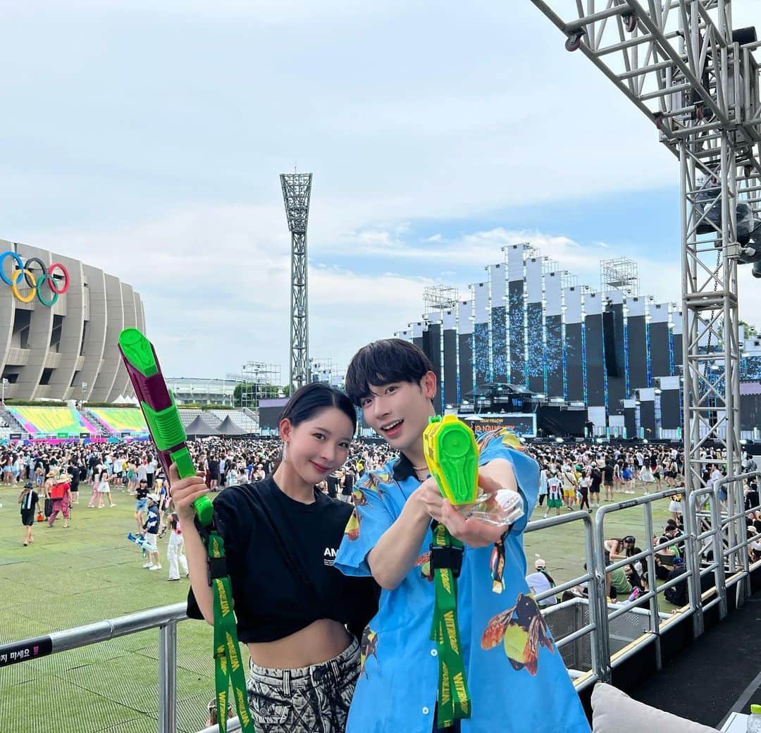 よしあきのインスタグラム：「WATERBOMB 楽しかったー！ 今日から夏が始まった感じ🌤」